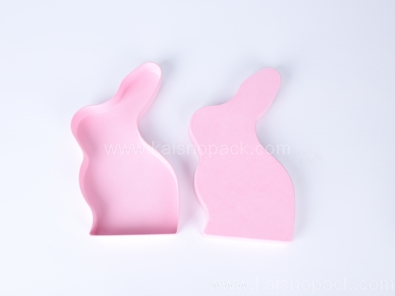 红色湿压兔子盒